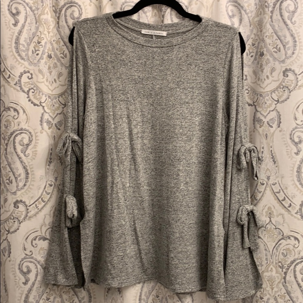 NWOT Chris & Carol Sweater with Bow sleeves